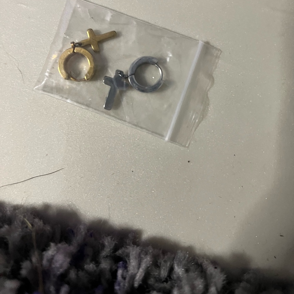 Mens and women’s Earrings